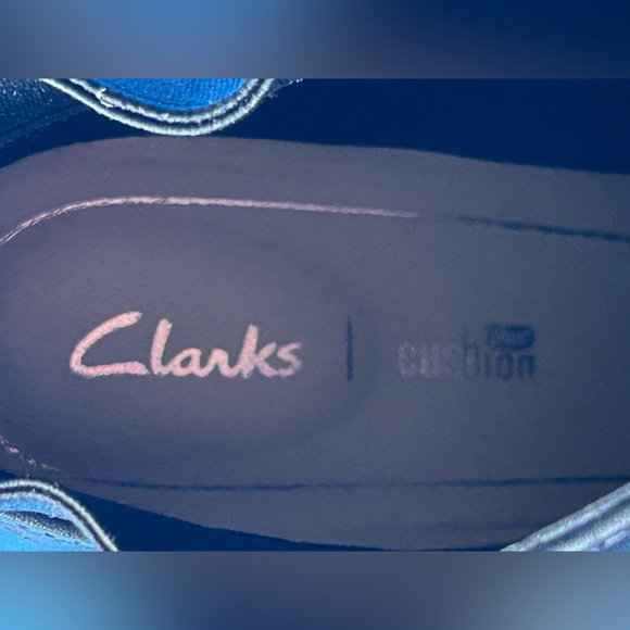 Clarks Cushion Sleek Black Ankle Pull on Boots Size 9 - Picture 11 of 11